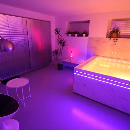 アパート Bienvenue Chez Dalo, Jacuzzi, Art Et Modernite